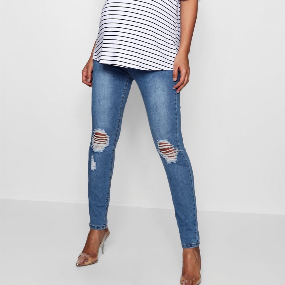 Maternity Distressed Knee Skinny Jeans
